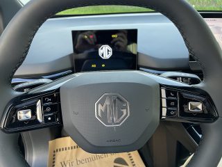 MG MG4 EV 64 kWh Luxury