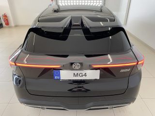 MG MG4 EV.64kWh  **28.990,-  Fixzins 1,99%  Luxury